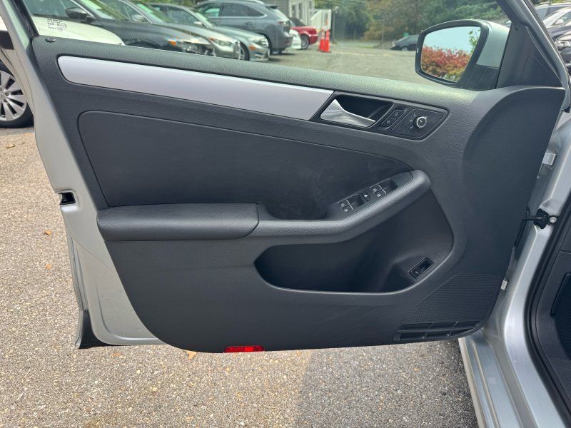 2013 Volkswagen Jetta SE photo 14