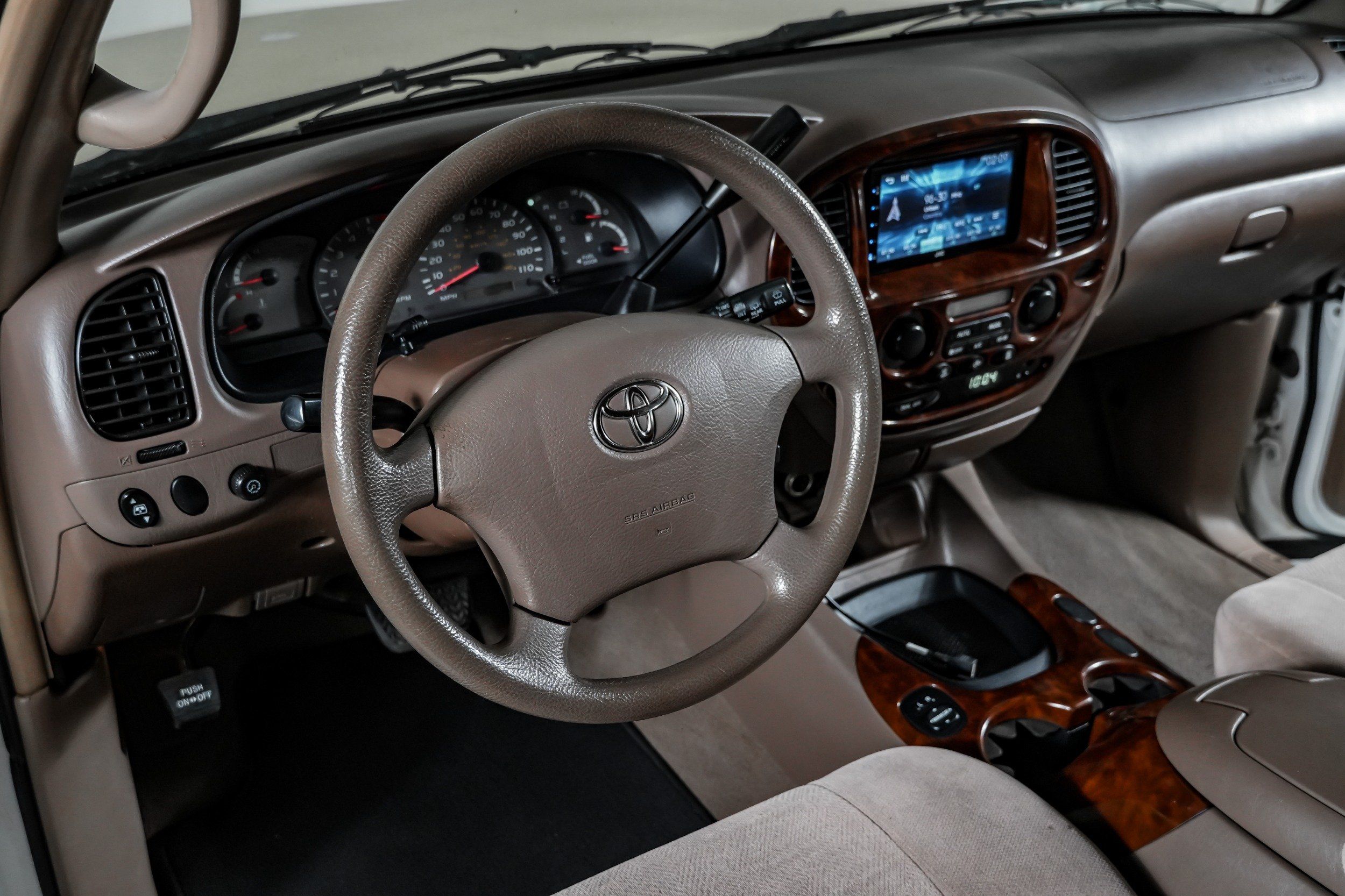 2004 Toyota Sequoia SR5 - Photo 15