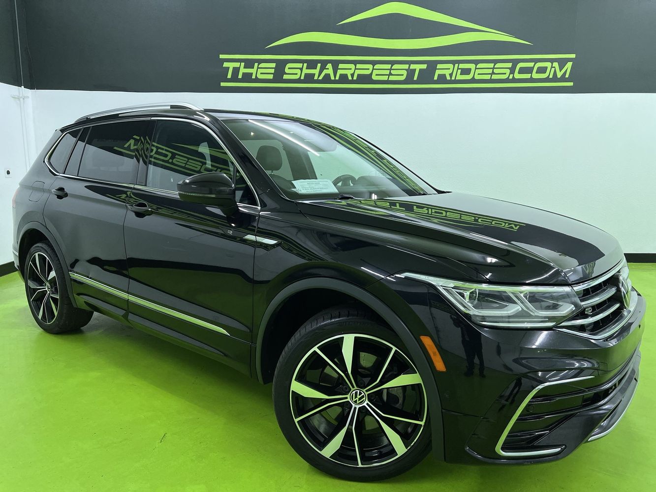 2022 Volkswagen Tiguan 2.0T SEL R-Line 4Motion's photo