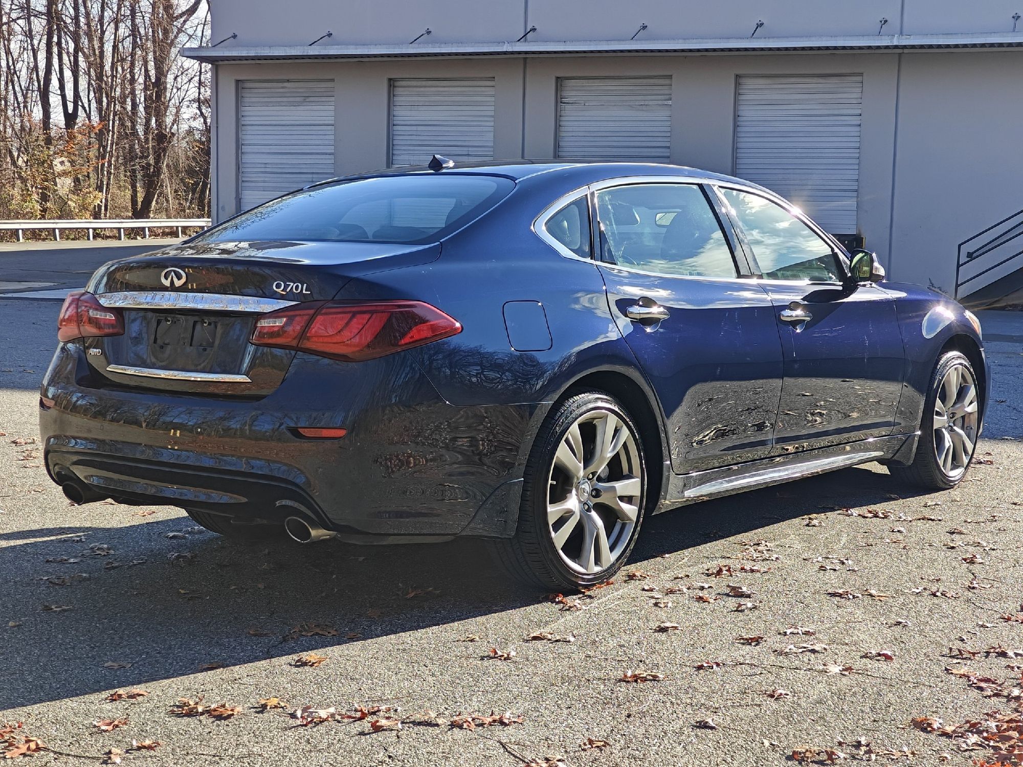 2016 Infiniti Q70L photo 3