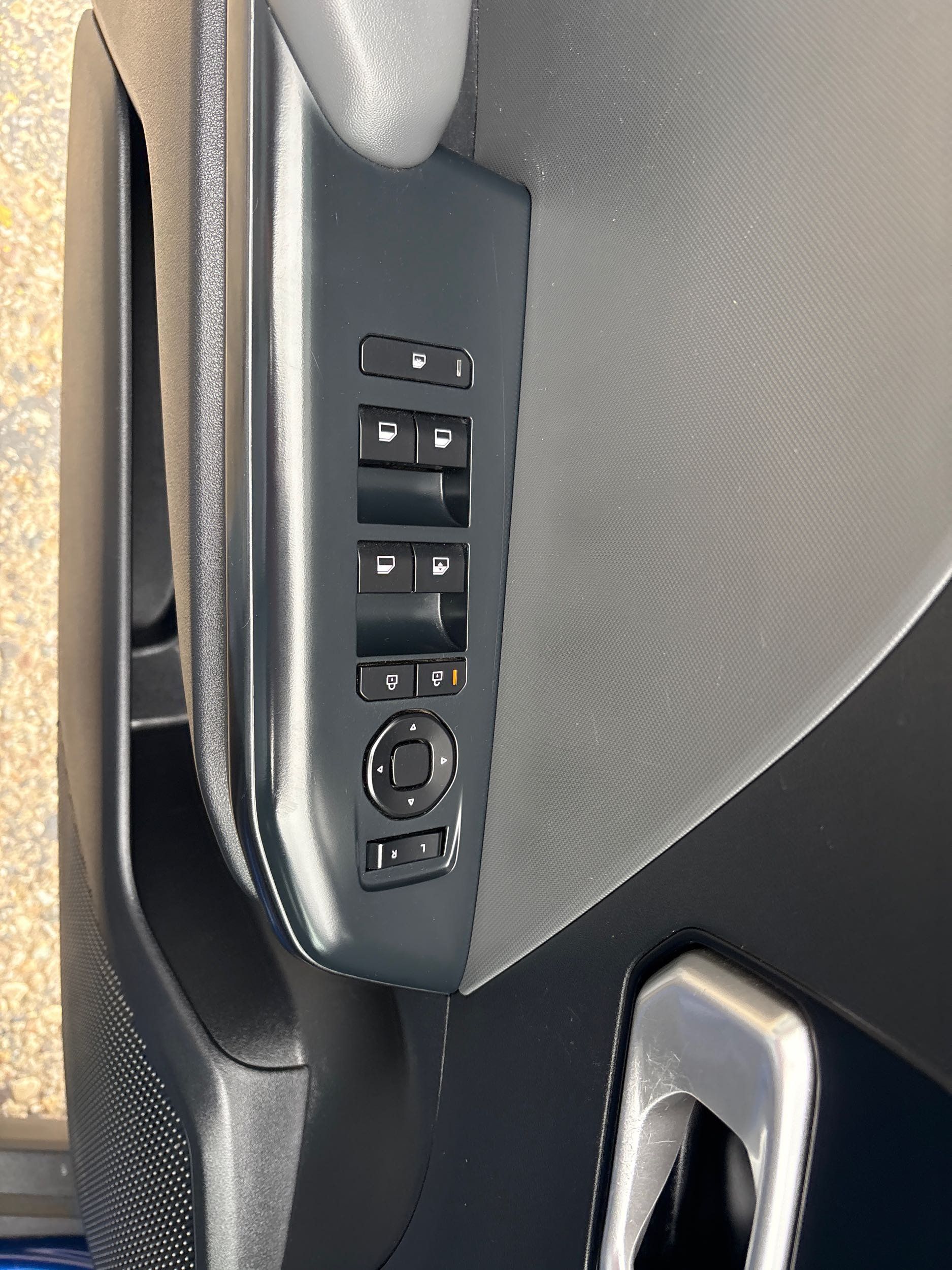 2025 Kia K4 LXS - Photo 9