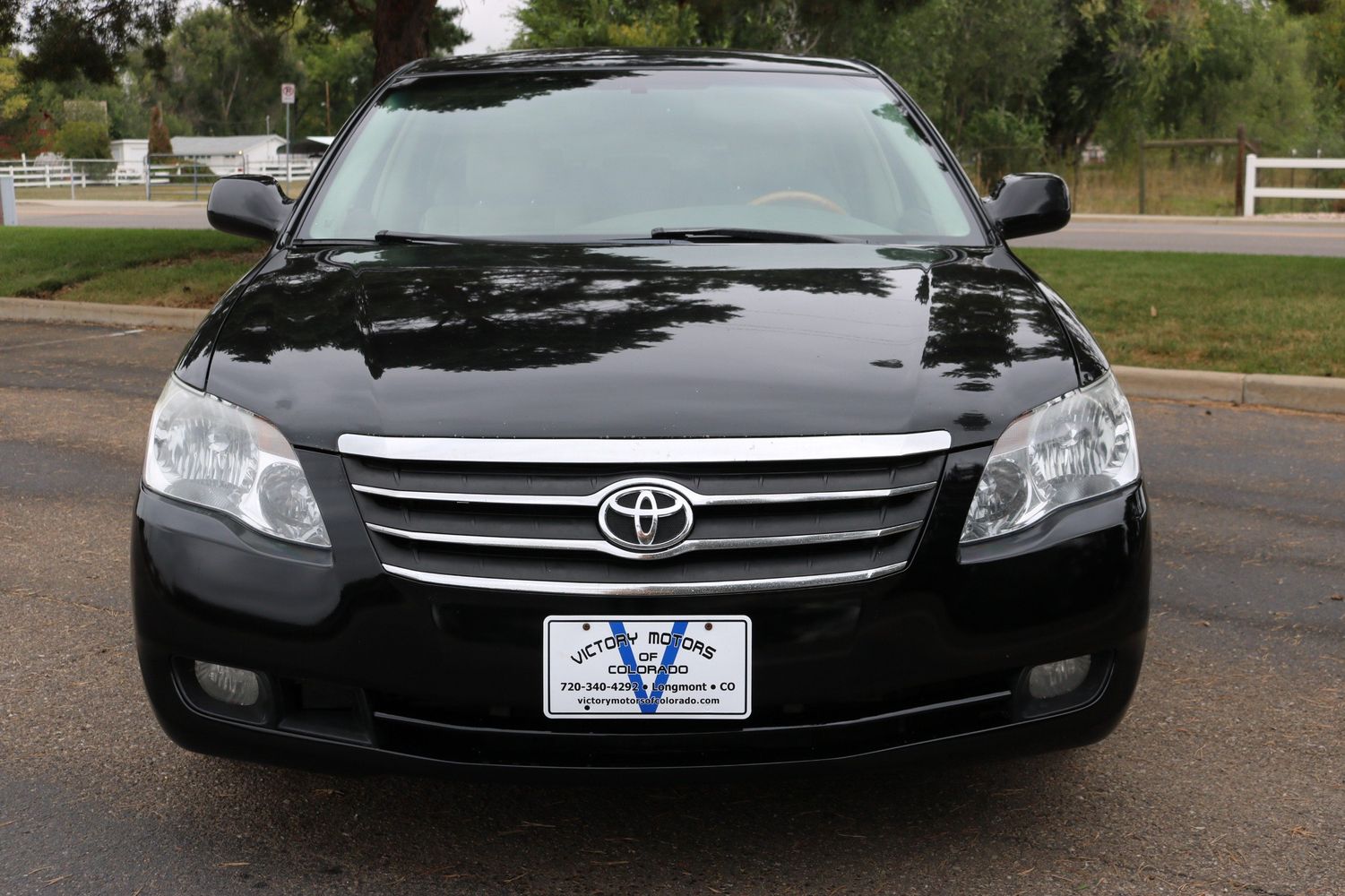 2005 Toyota Avalon Limited Victory Motors of Colorado