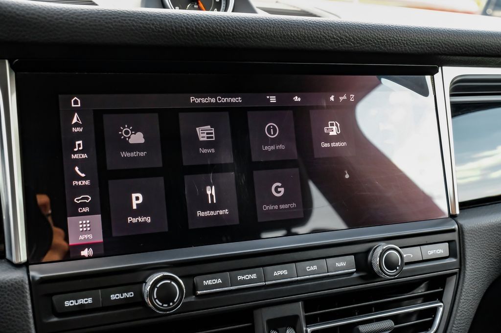 2021 Porsche Macan S - Photo 32