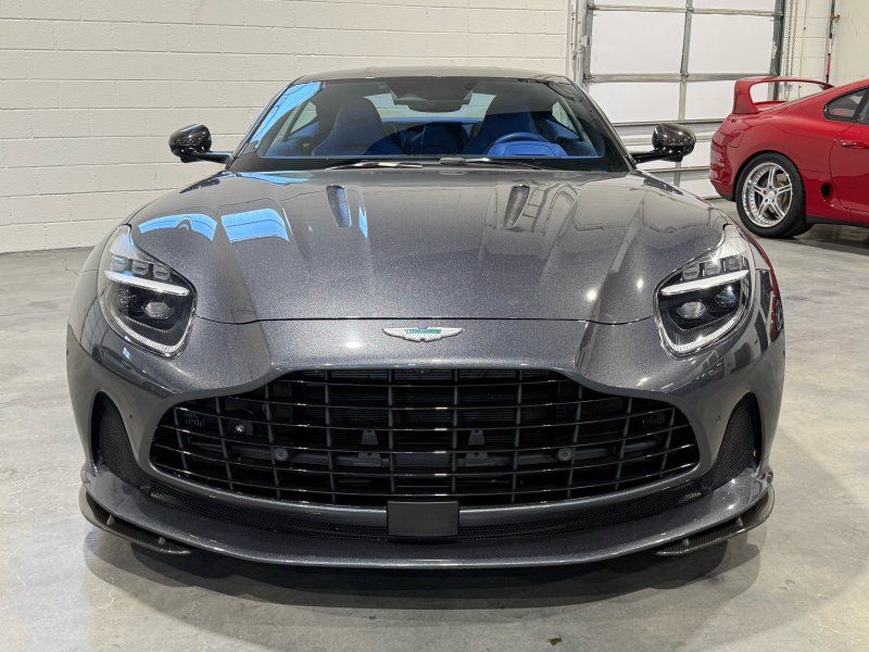 2024 Aston Martin DB12, photo 8