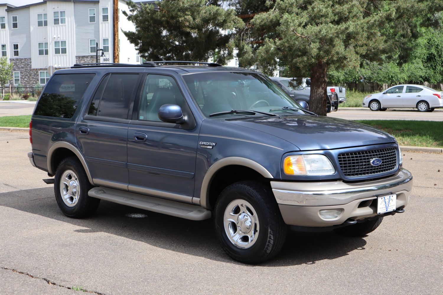 2002 Ford Expedition Eddie Bauer | Victory Motors of Colorado