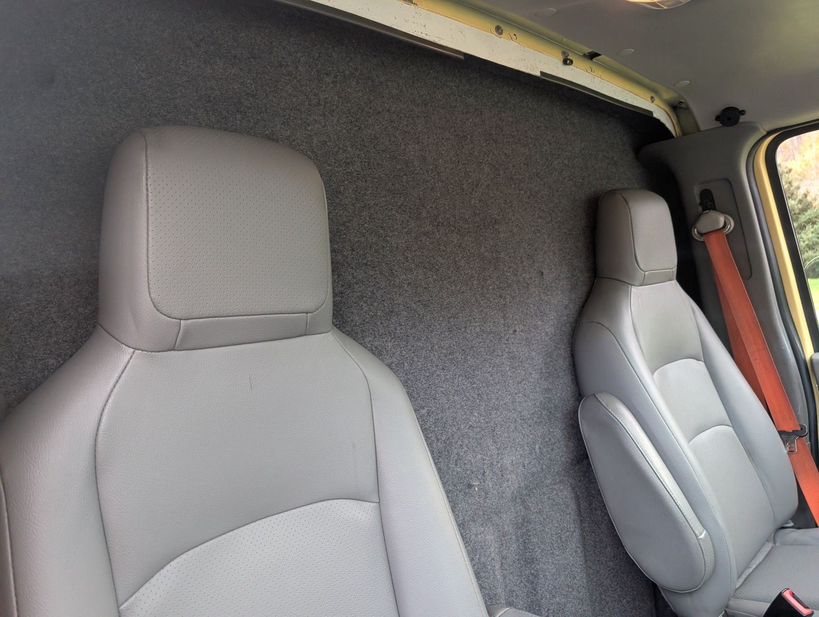 2019 Ford E-Series Chassis 70