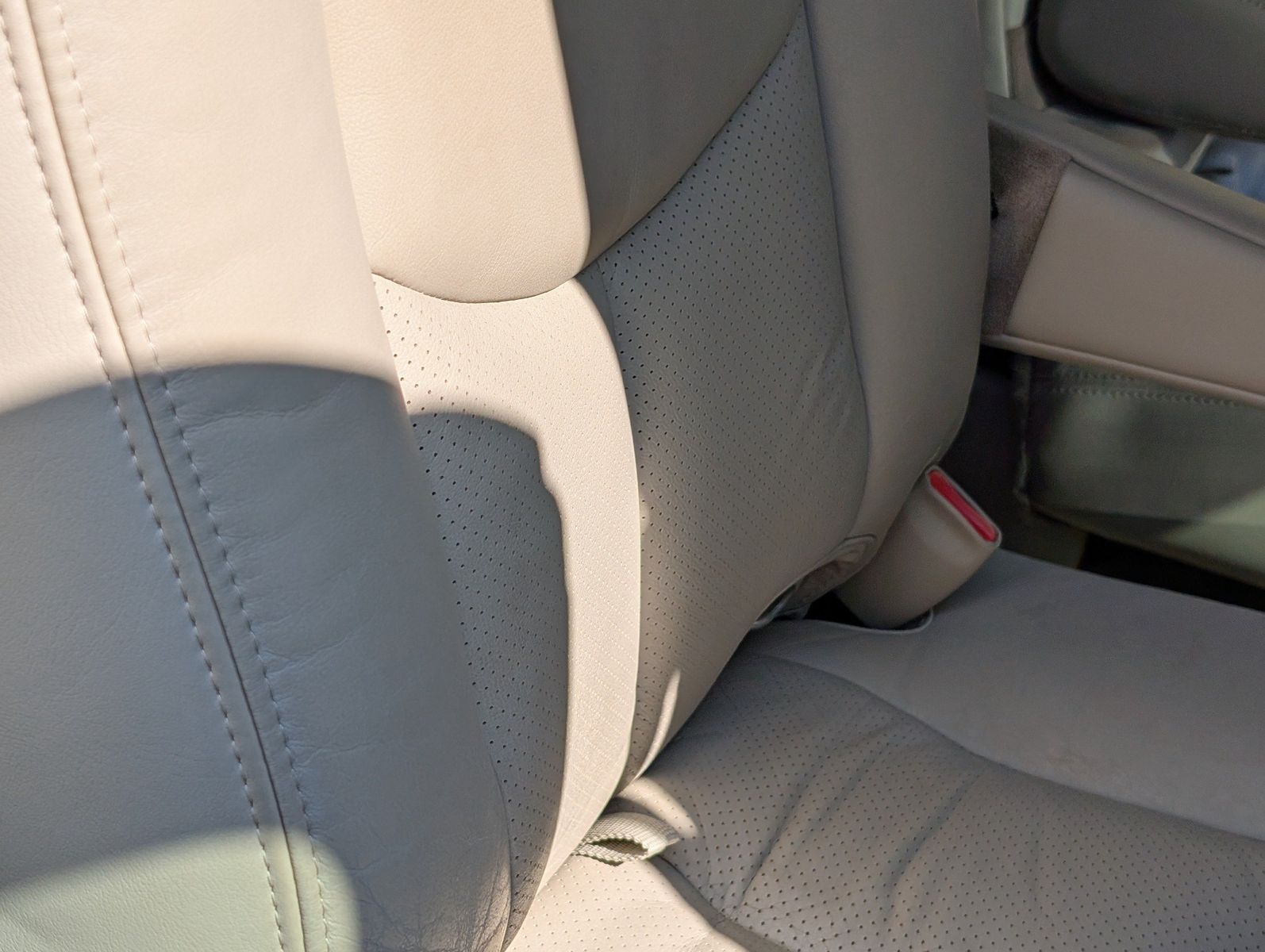 2004 Cadillac Escalade ESV 144