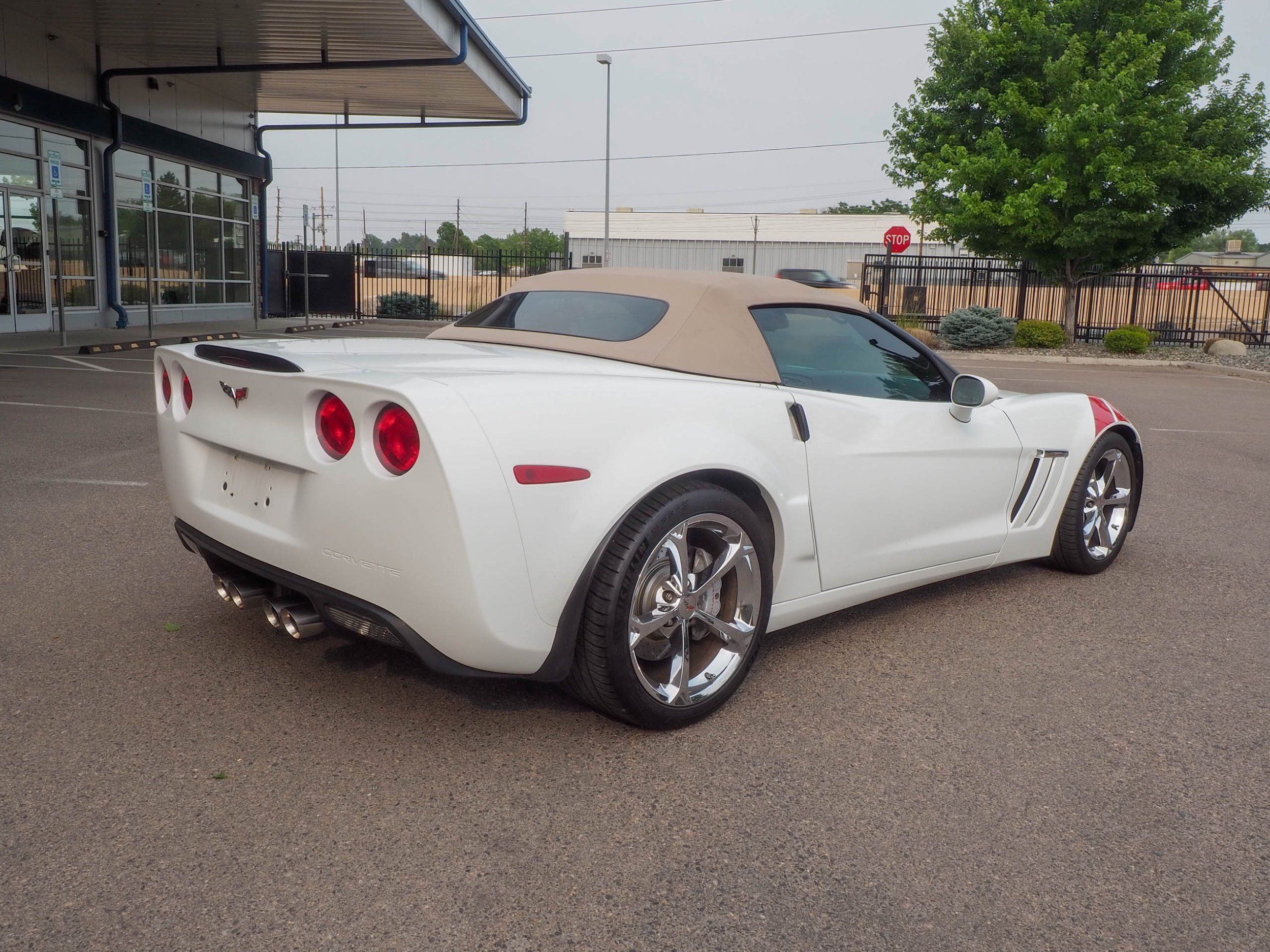 2012 Chevrolet Corvette White Grand Sport