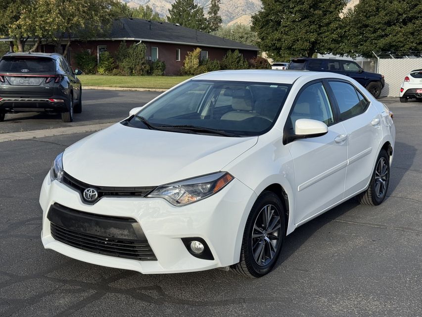 2016 Toyota Corolla — LE Plus, photo 1 of 14