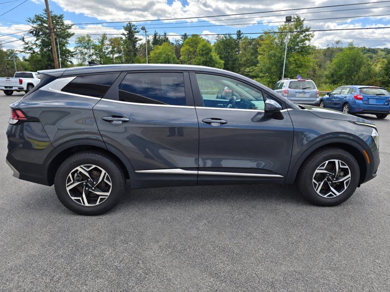 2023 Kia Sportage LX - Photo 7