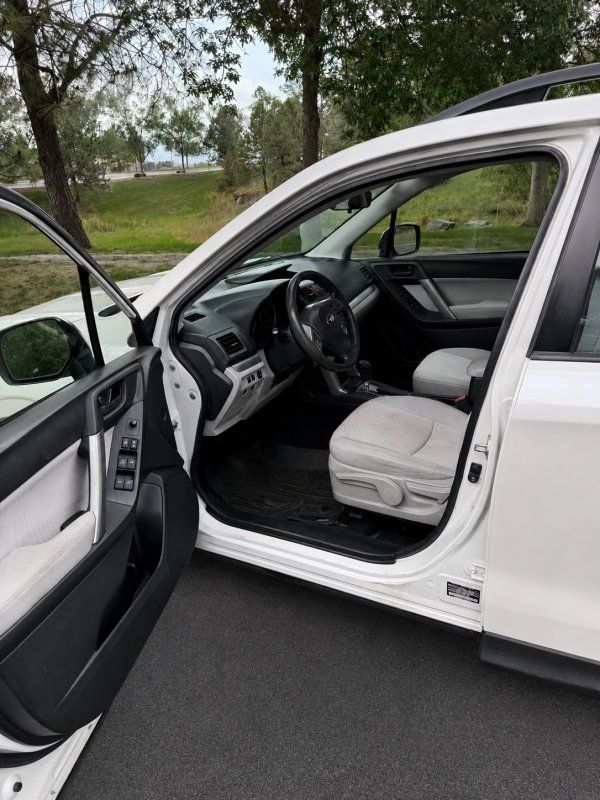 2014 Subaru Forester i - Photo 5