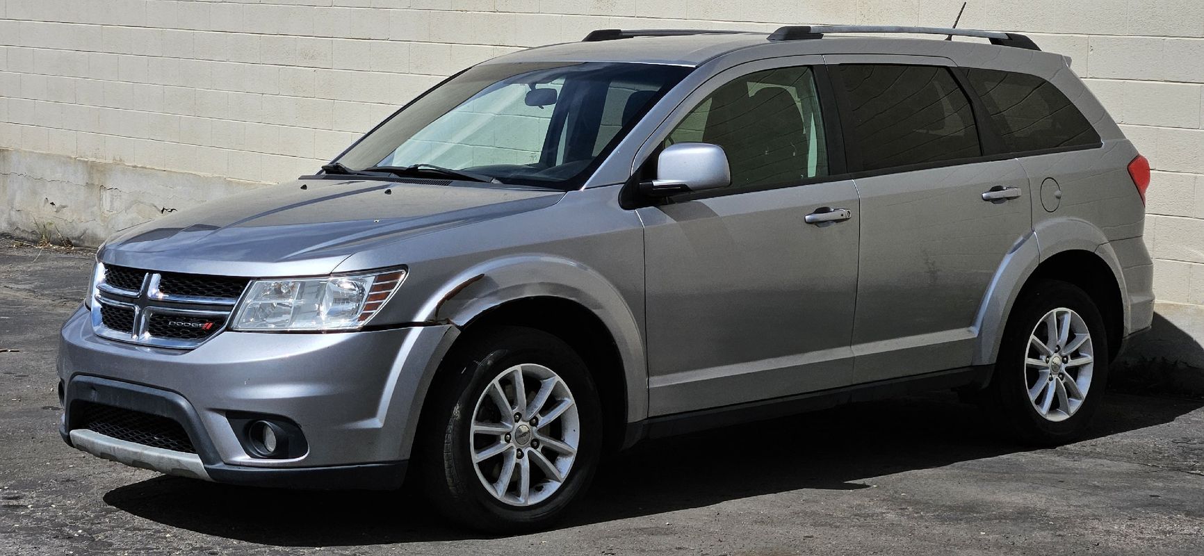 Silver 2017 Dodge Journey SXT FWD SUV / Crossover Front-Wheel Drive 4-Speed Automatic