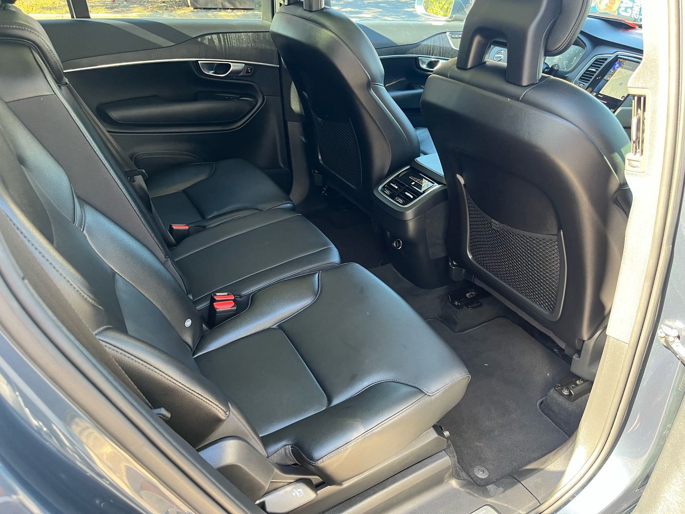 2020 Volvo XC90 T5 Momentum photo 19