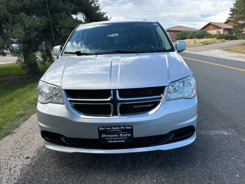 Dodge Grand Caravan's photo