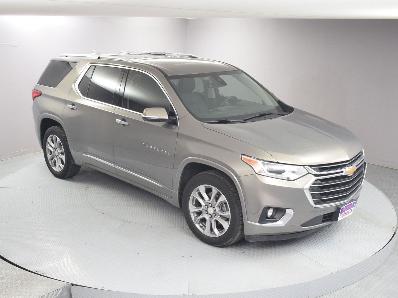 2019 Chevrolet Traverse Premier photo 3