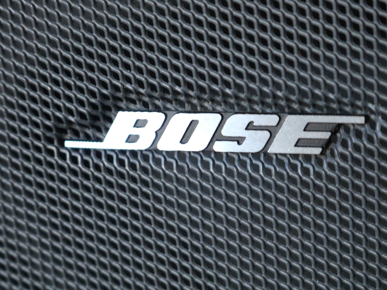 Bose corporation. Bose logo. Bose надпись.