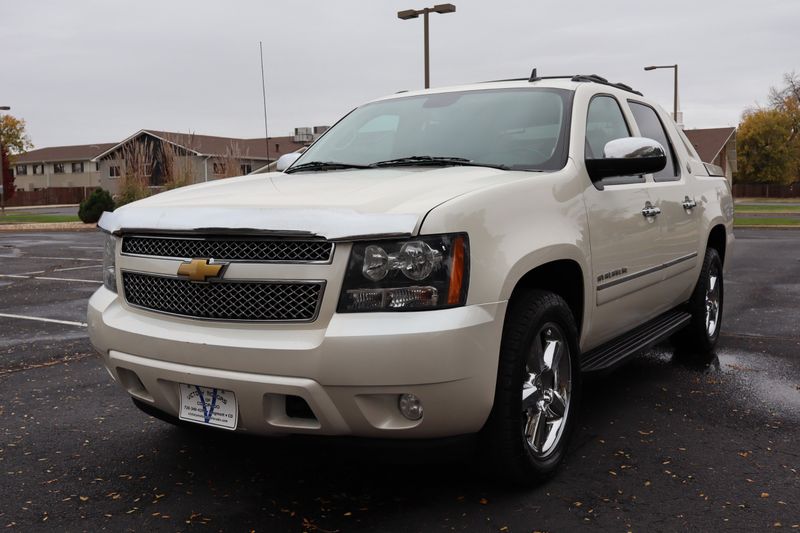 2013 Chevrolet Avalanche LTZ Black Diamond | Victory Motors of