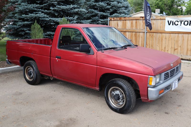 1993 Nissan Truck Photos