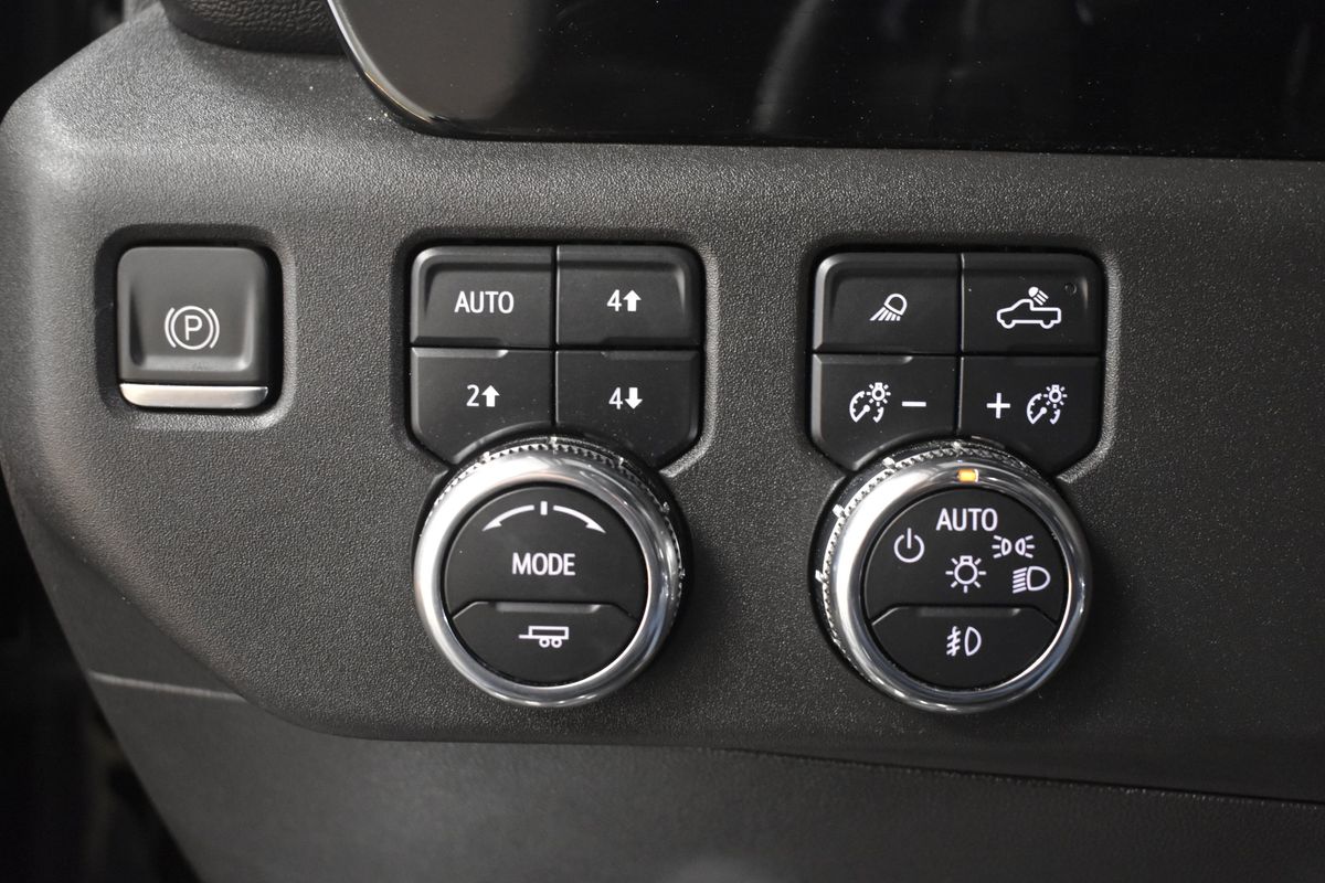 2024 GMC Sierra 1500 4WD Crew Cab Short Box SLT