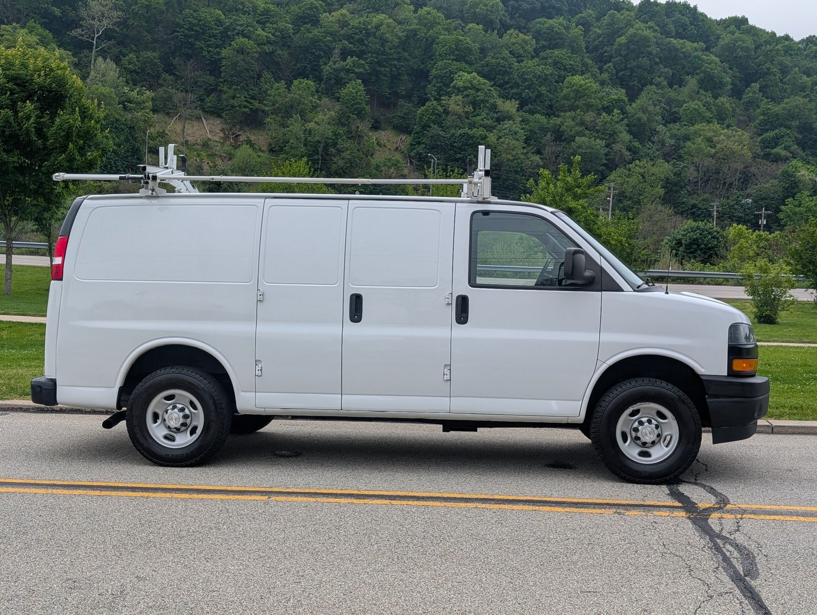 2019 Chevrolet Express 2500 9