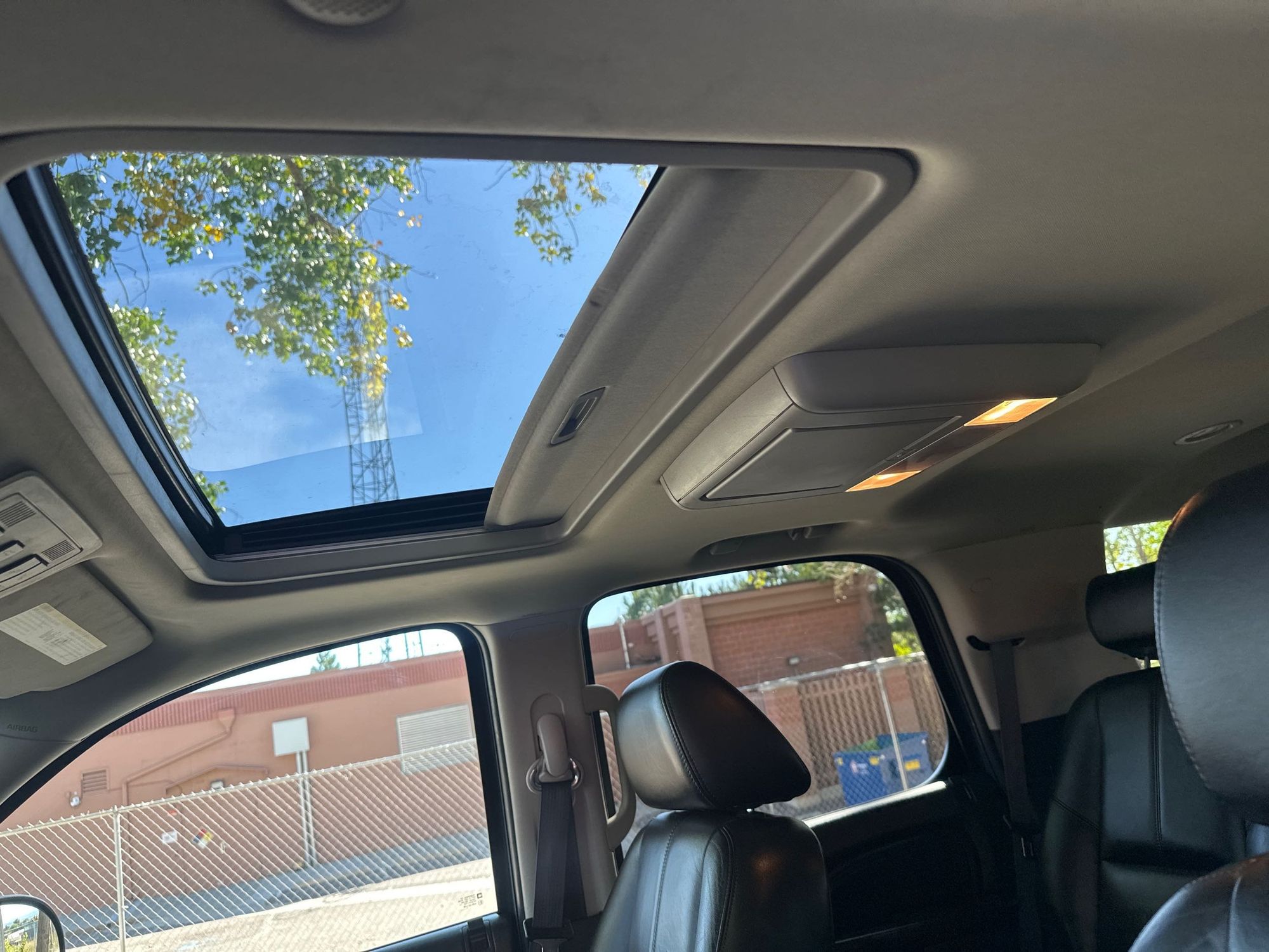 2008 Gmc Yukon Denali photo 16