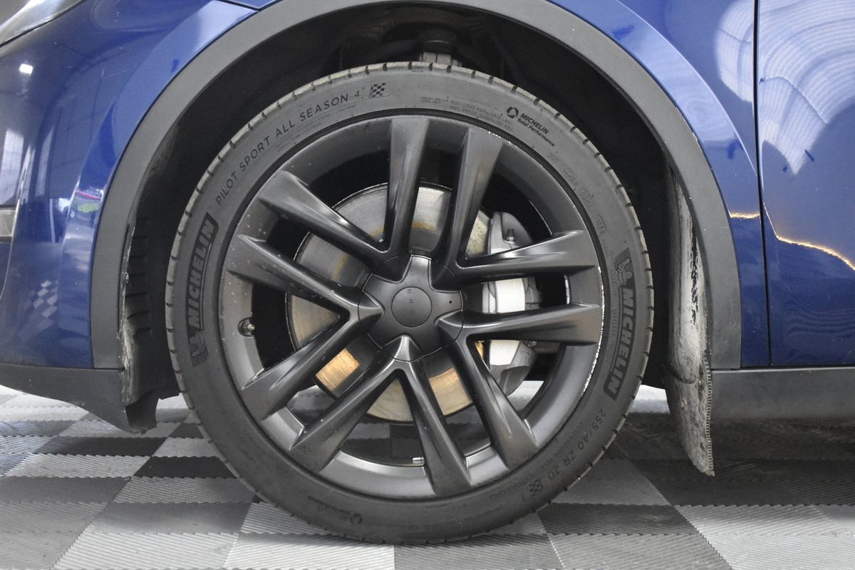 2023 Tesla Model Y Long Range Dual Motor All-Wheel Drive