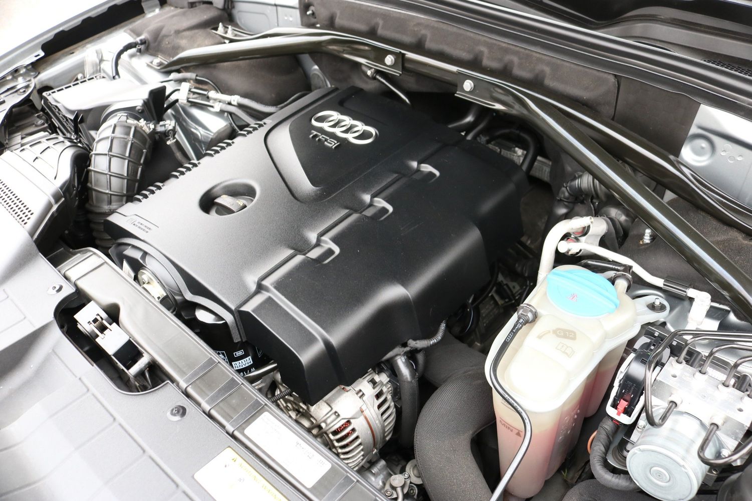 2011 Audi Q5 2.0T quattro Premium Plus Victory Motors of Colorado