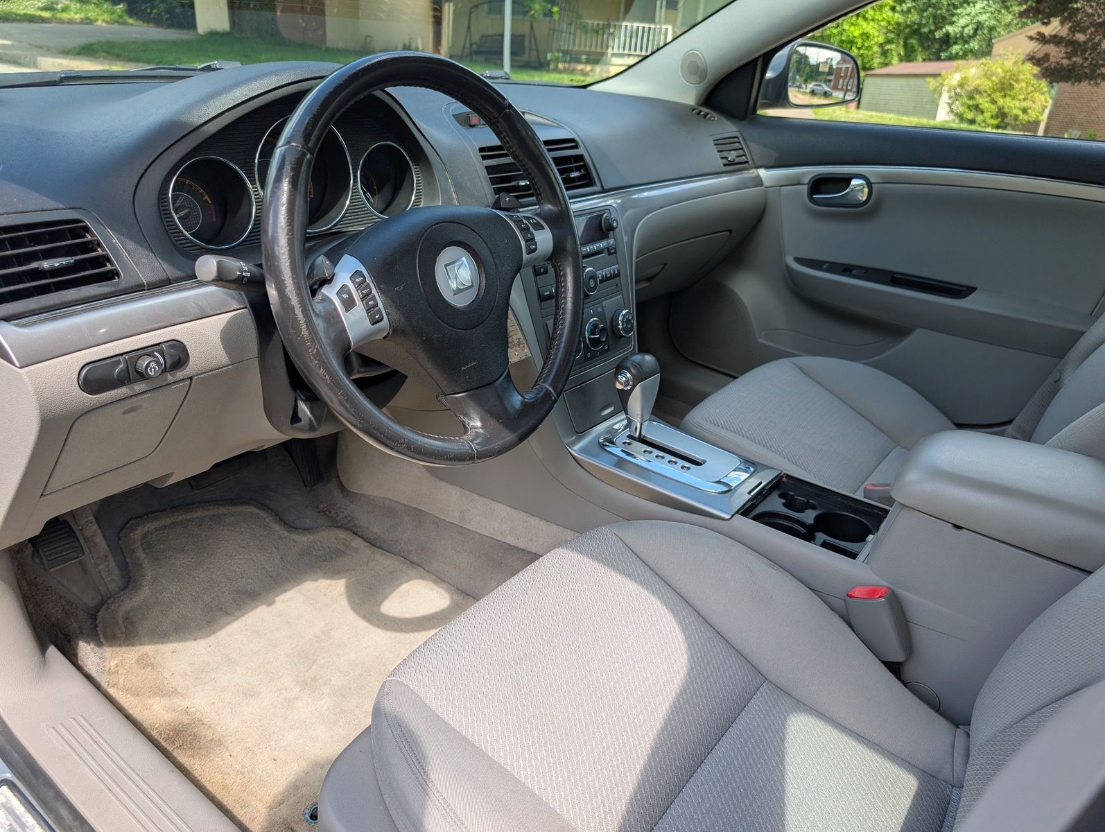 2009 Saturn Aura 38