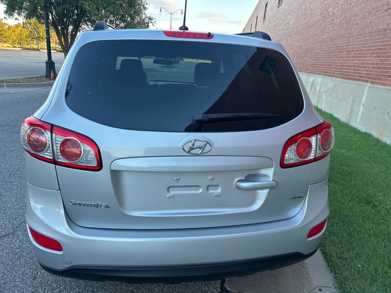 2012 Hyundai Santa Fe GLS photo 3