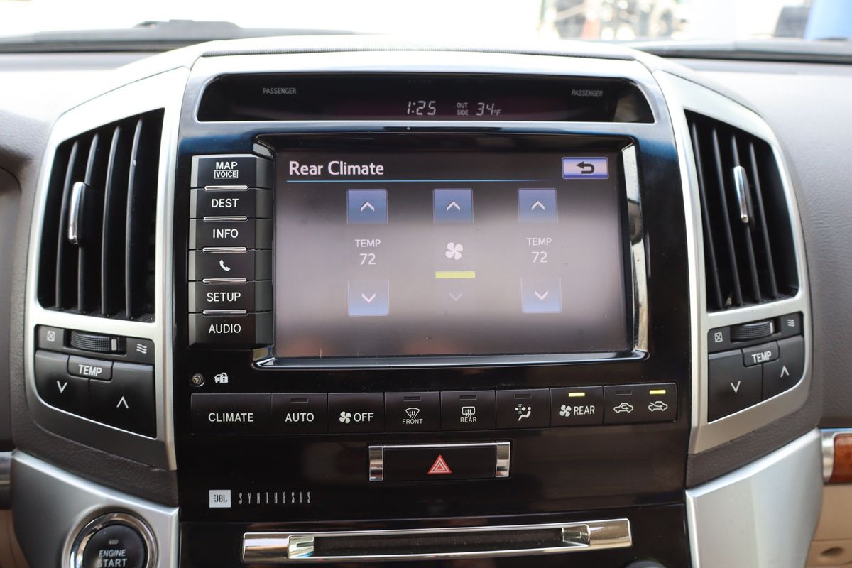 2013 Toyota Land Cruiser 