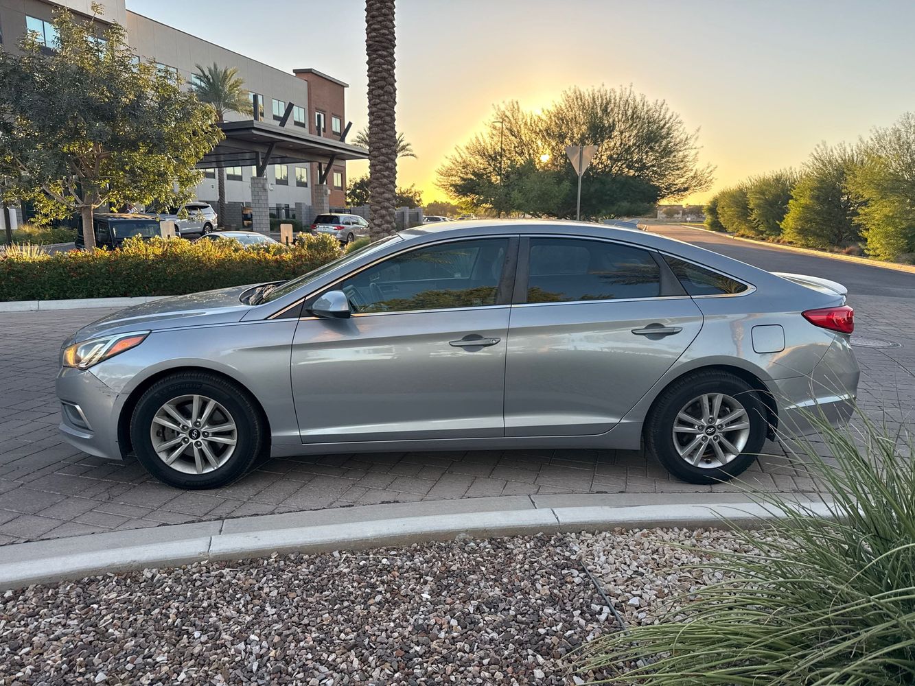 2016 Hyundai Sonata SE photo 5
