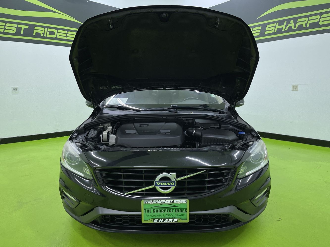 2017 Volvo S60 T5 Dynamic photo 4
