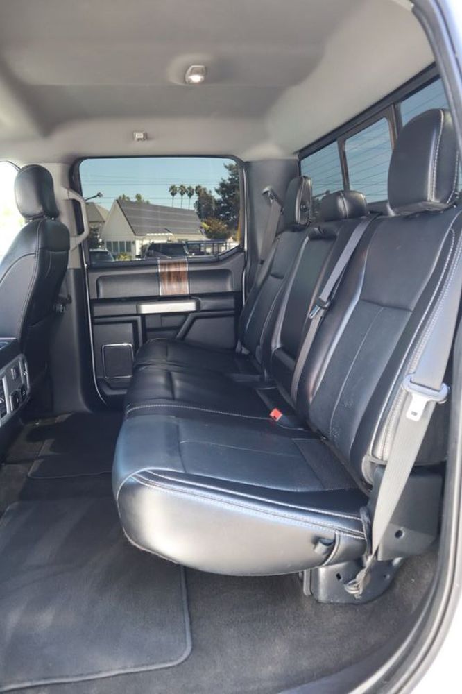 2019 Ford F-150 Lariat photo 16