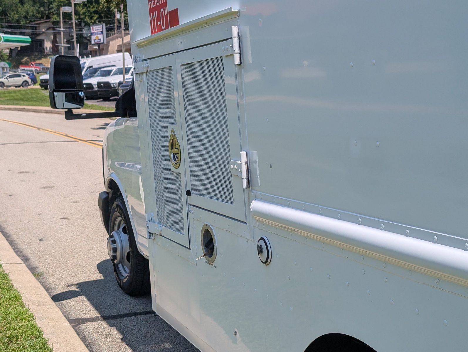 2009 Chevrolet Express Cutaway 58