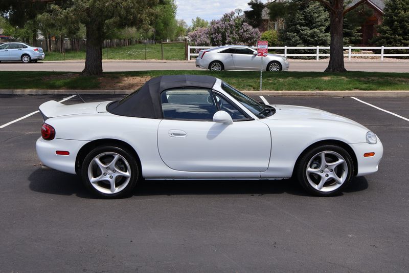 2001 Mazda MX-5 Miata Base | Victory Motors of Colorado
