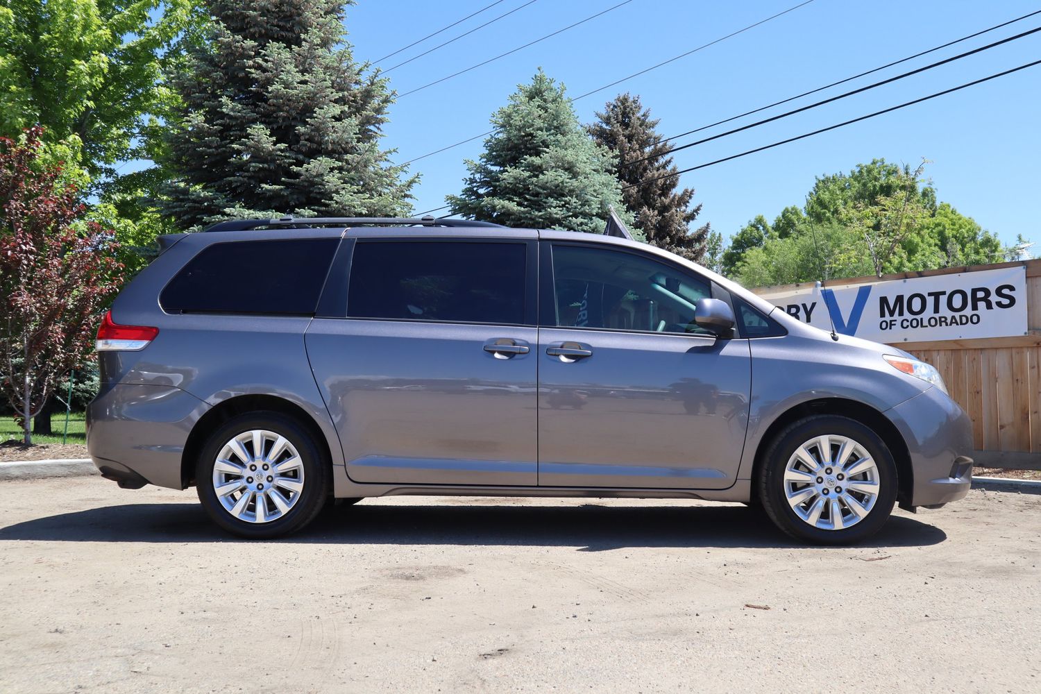 2011 Toyota Sienna LE 7-Passenger | Victory Motors of Colorado