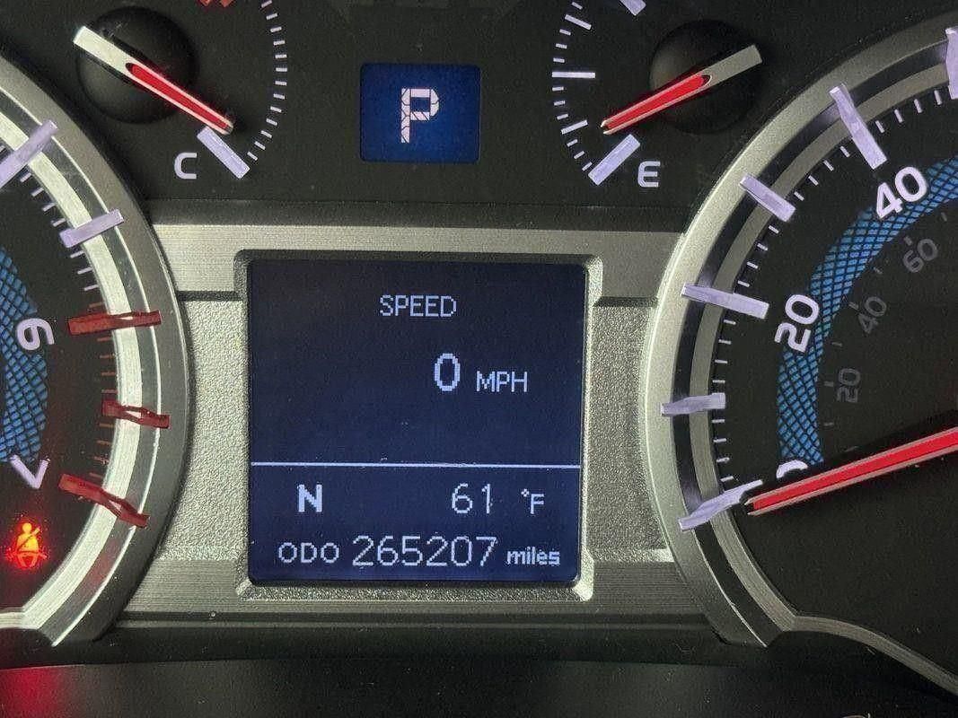 2017 Toyota 4Runner SR5 Premium photo 19
