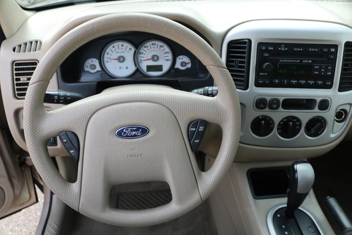 2007 Ford Escape XLT | Victory Motors of Colorado