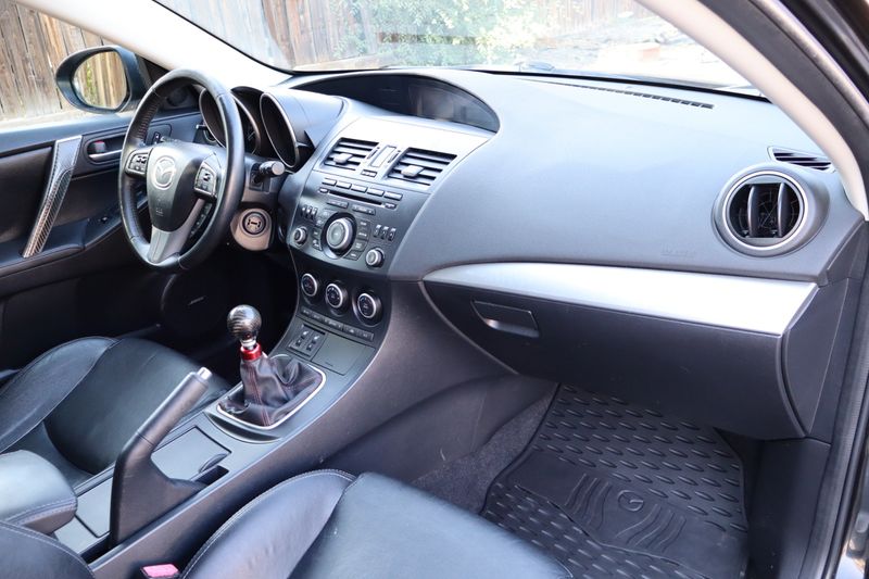 2012 Mazda Mazda3 s Grand Touring | Victory Motors of Colorado