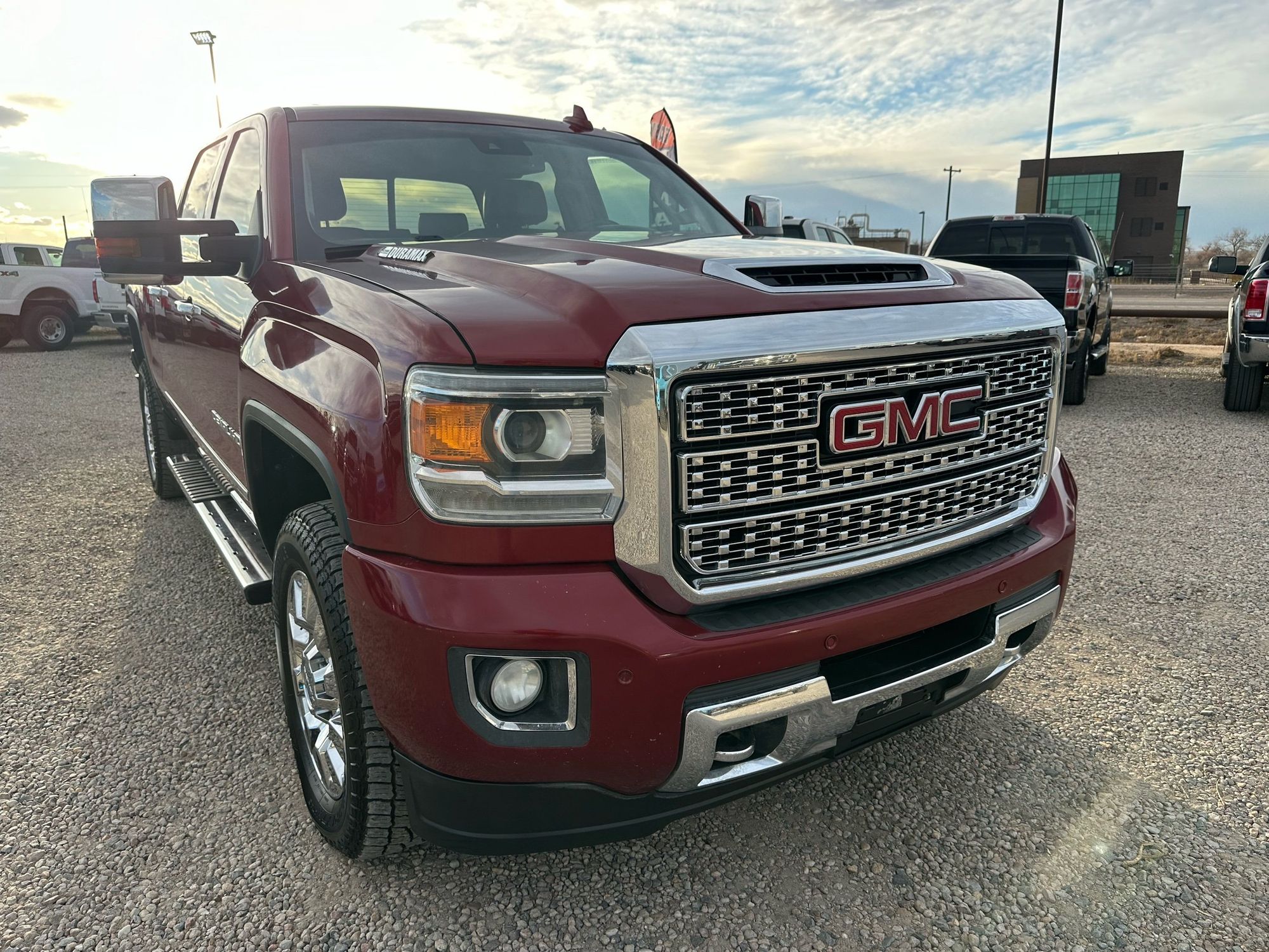 2018 Gmc Sierra Denali photo 2