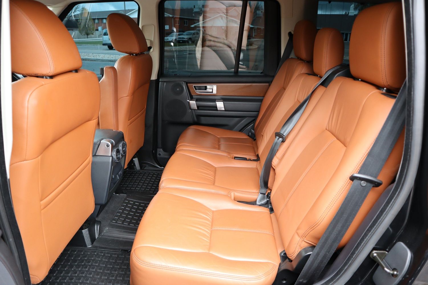 2016 Land Rover LR4 HSE LUX Victory Motors of Colorado