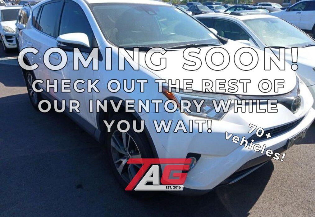 2018 Toyota RAV4 XLE's photo