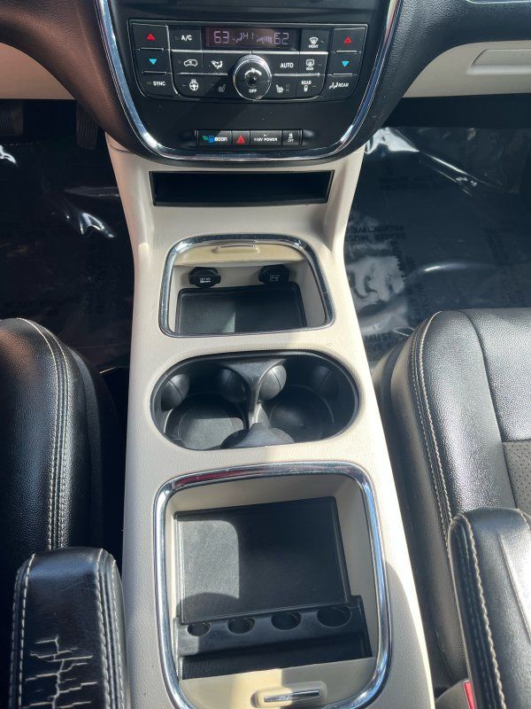 2019 Dodge Grand Caravan SXT photo 15