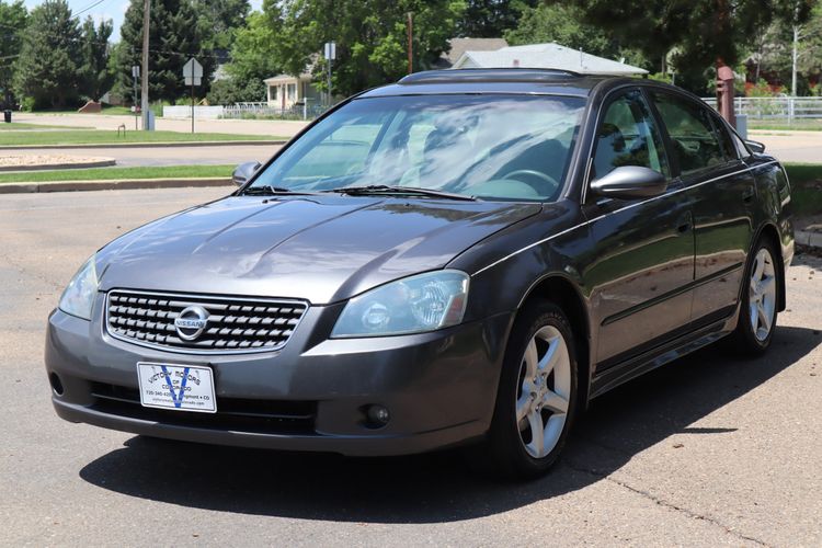 2005 Nissan Altima 3.5 SE | Victory Motors of Colorado