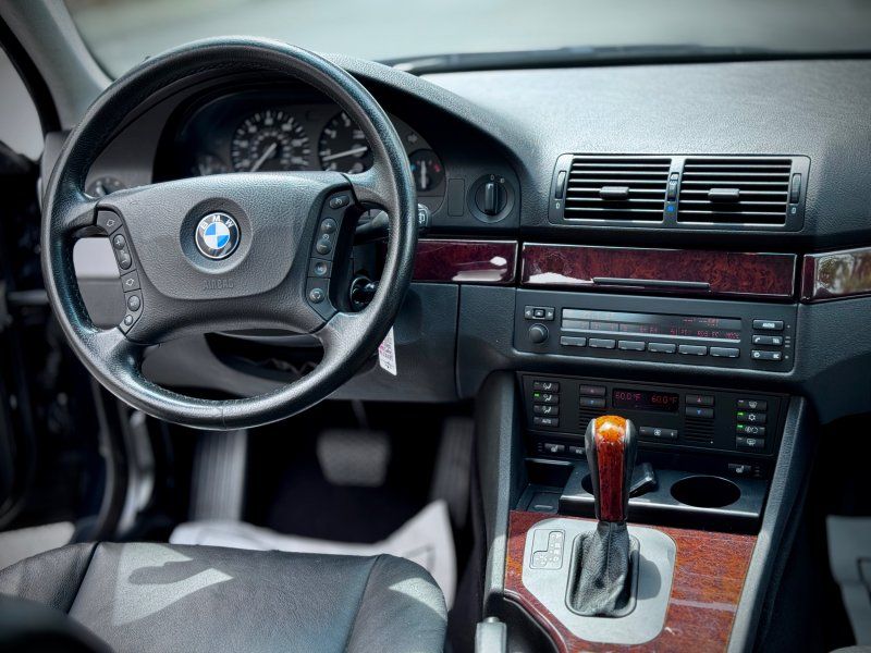 2003 BMW 5 Series 525i - Photo 11