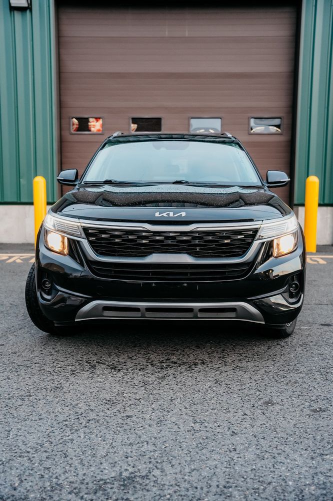 2022 Kia Seltos EX photo 2