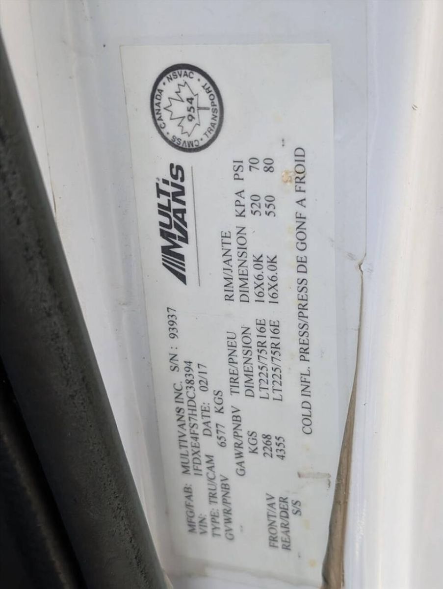 2017 Ford E-Series 54