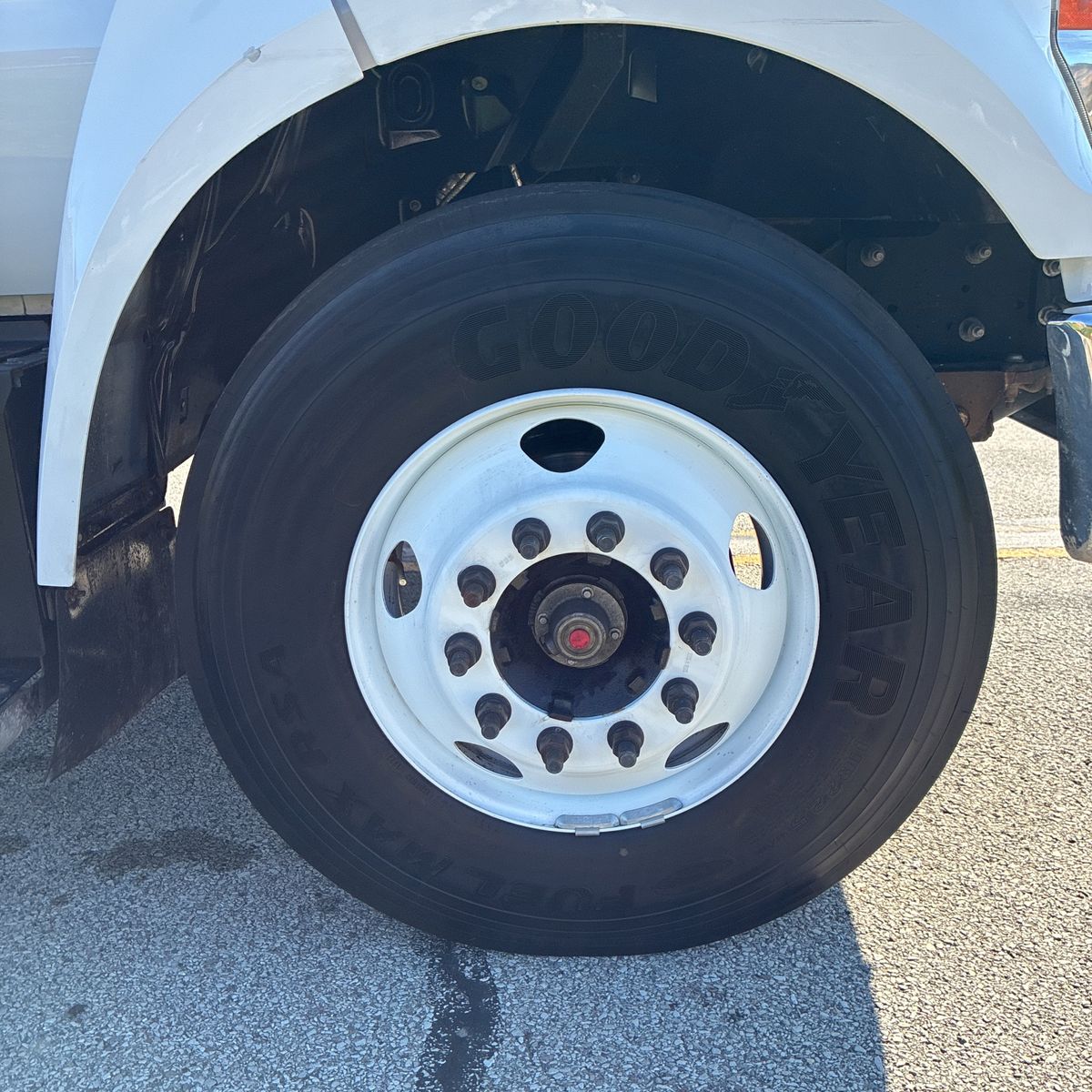 2019 Ford F-650 1
