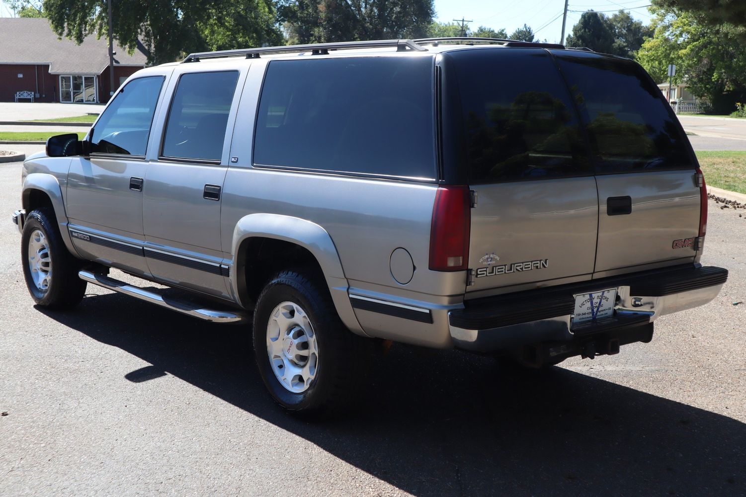 1999 GMC Suburban K2500 SLT | Victory Motors of Colorado