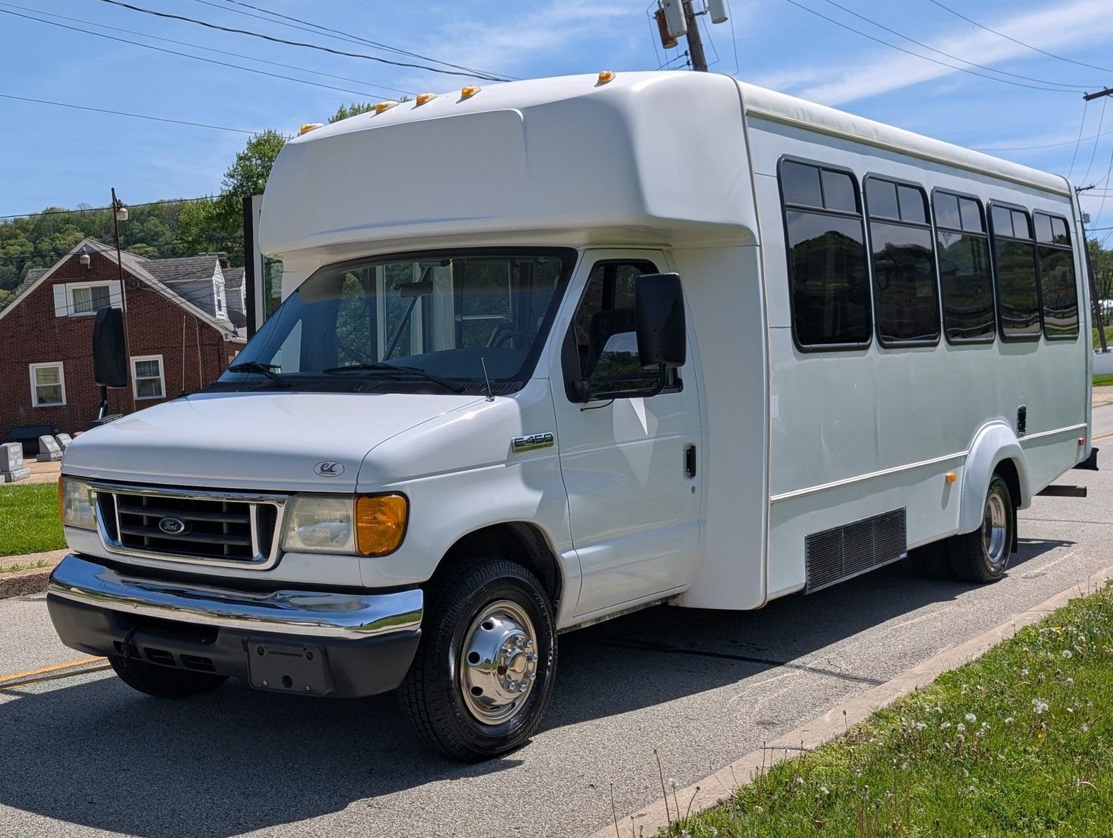 2007 Ford E-450 Cutaway 19